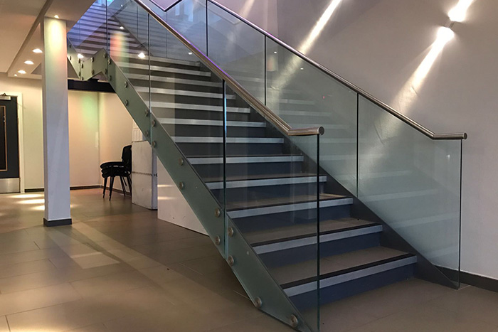 Glass Staircases & Stainless Steel